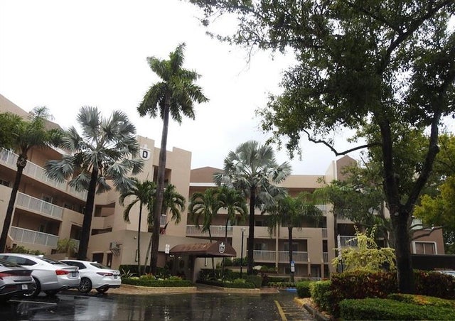 1 of 27 - 7641 Granville Dr 209, Fort Lauderdale, FL