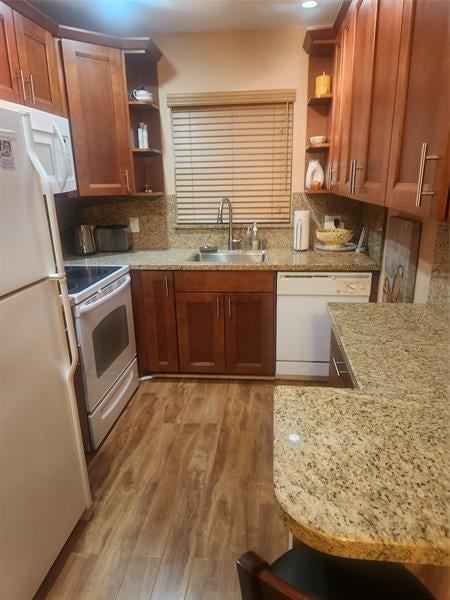 3 of 26 - 237 Farnham J 237, Deerfield Beach, FL