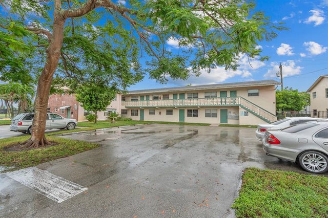 1 of 16 - 290 Ne 40th St 12, Oakland Park, FL