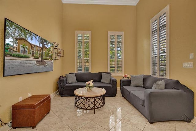 5 of 53 - 803 Sw 147th Ter, Pembroke Pines, FL