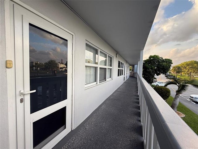 2 of 39 - 2009 Islewood D 2009, Deerfield Beach, FL