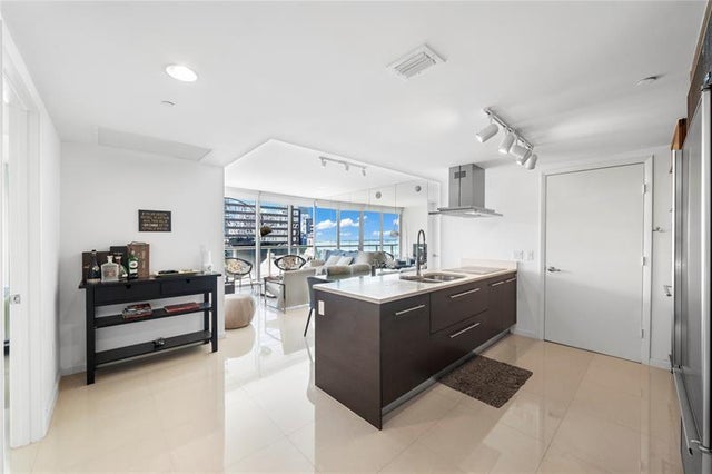 5 of 51 - 495 Brickell Ave 811, Miami, FL
