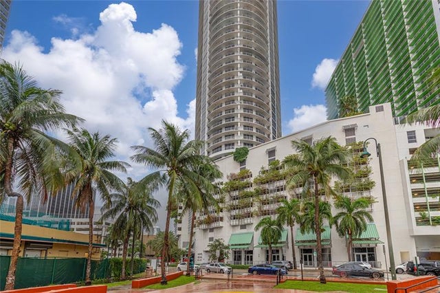1 of 17 - 1750 N Bayshore Dr 1112, Miami, FL