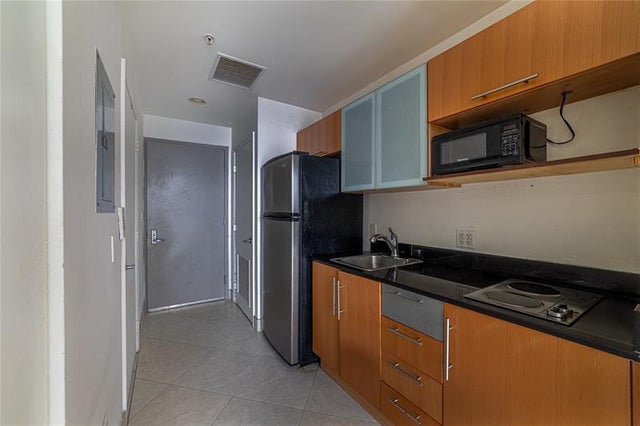 2 of 17 - 1750 N Bayshore Dr 1112, Miami, FL