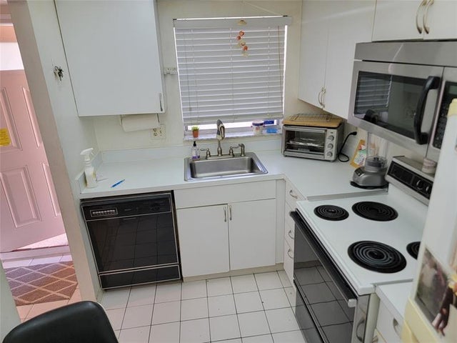 3 of 17 - 8950 Sunrise Lakes Blvd 112, Sunrise, FL
