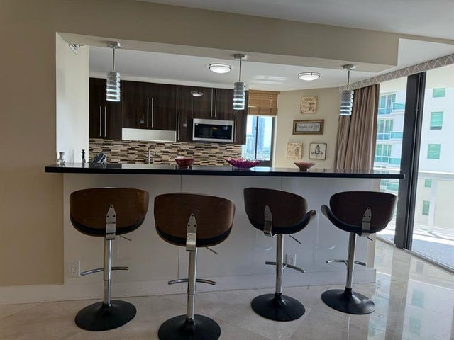 3 of 23 - 20185 E Country Club Dr 1202, Aventura, FL