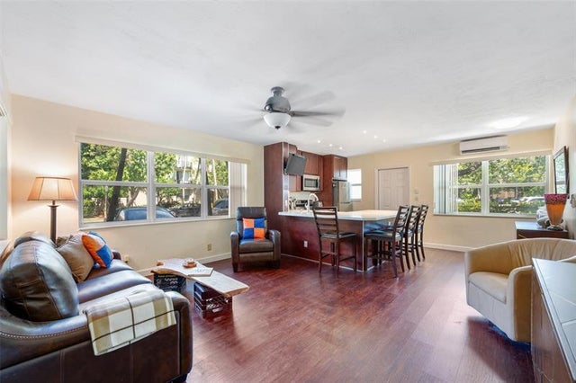 5 of 15 - 1930 Jackson St 1, Hollywood, FL