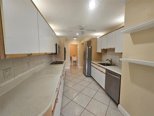 5 of 27 - 633 Deer Creek Lake Point North Ln, Deerfield Beach, FL