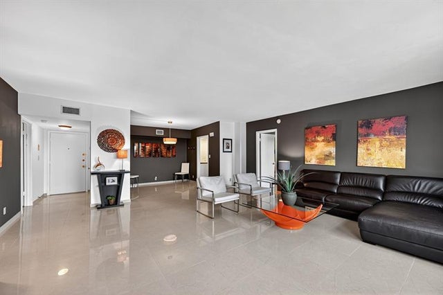 3 of 26 - 1881 Middle River Dr 301, Fort Lauderdale, FL