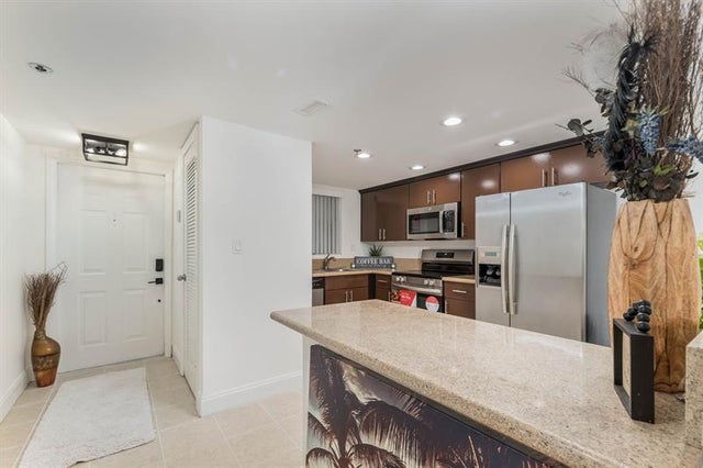 2 of 19 - 3150 W Rolling Hills Cir 110, Davie, FL