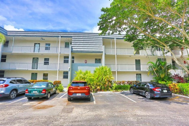 4 of 30 - 9151 Lime Bay Blvd 310, Tamarac, FL