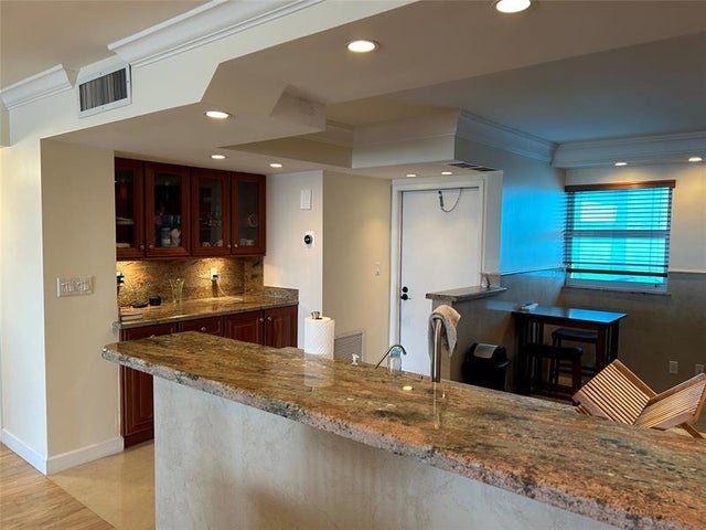 5 of 33 - 1012 N Ocean Blvd 607, Pompano Beach, FL