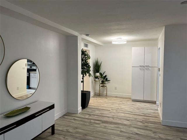 5 of 25 - 11685 Canal Dr 304, North Miami, FL