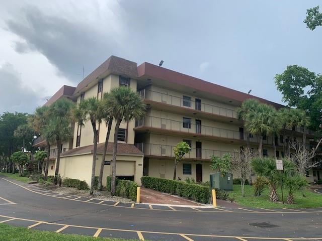 1 of 9 - 3161 Nw 47th Ter 208, Lauderdale Lakes, FL