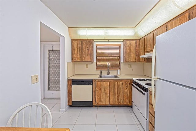 4 of 23 - 10220 Nw 30th Ct 112, Sunrise, FL