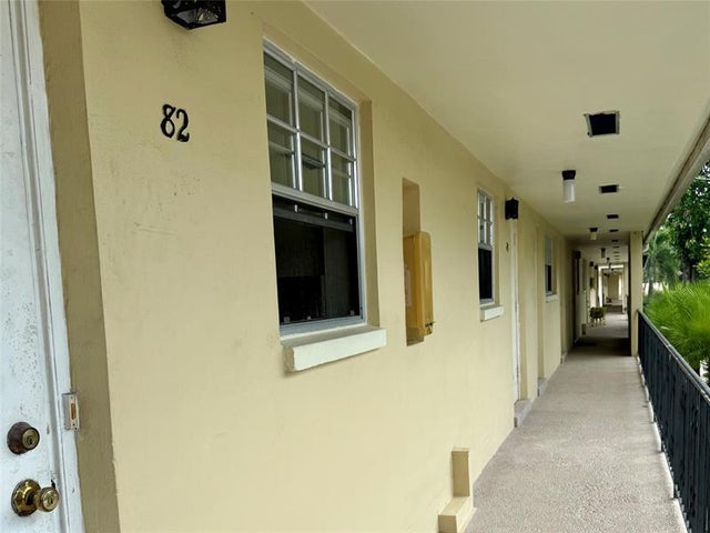2 of 24 - 2134 Ne 36th St 82, Lighthouse Point, FL