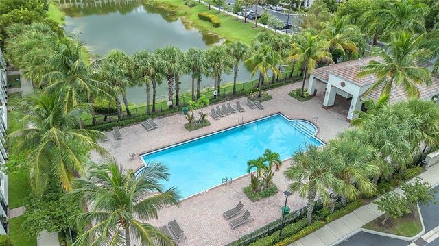 3 of 37 - 4758 Sierra Ln, Coconut Creek, FL