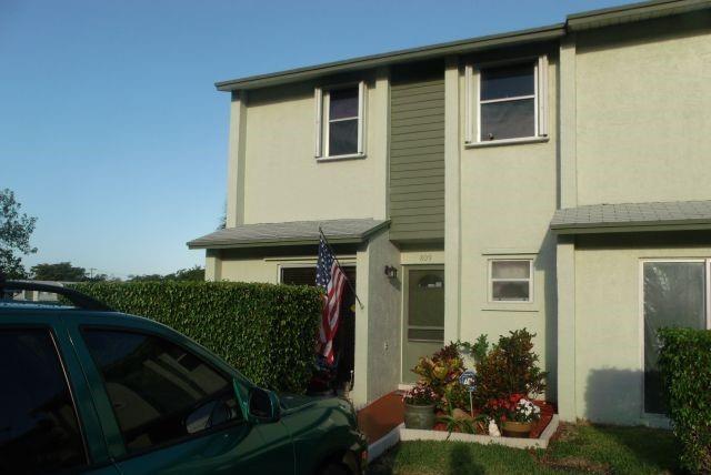 1 of 17 - 809 Crystal Lake Dr 809, Deerfield Beach, FL