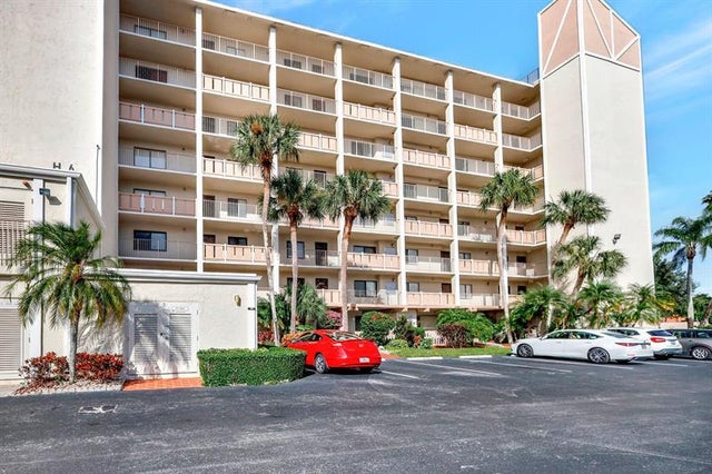 1 of 27 - 14460 Strathmore Ln 807, Delray Beach, FL