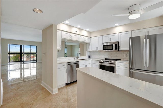 2 of 27 - 14460 Strathmore Ln 807, Delray Beach, FL