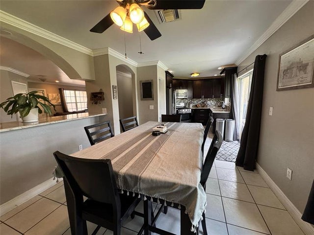 5 of 17 - 8924 Nw 53rd Ct, Sunrise, FL