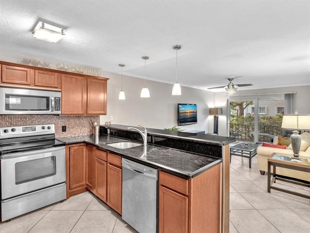 3002 Ne 5th Ter 110b, Fort Lauderdale