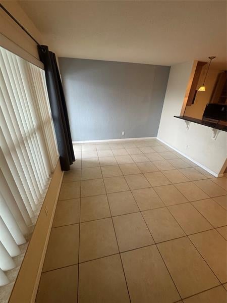 4 of 12 - 2120 Ne 42nd Ct 6, Lighthouse Point, FL