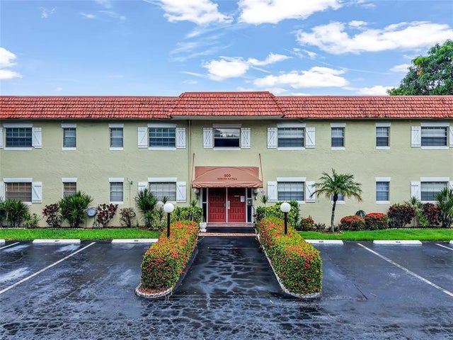 5680 Sw 3rd Pl 103, Margate