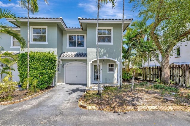 1 of 29 - 808 4th Ave, Fort Lauderdale, FL