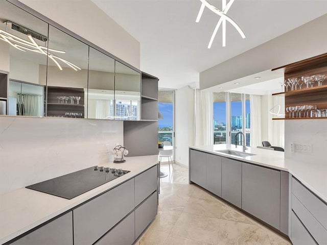4 of 40 - 3100 N Ocean Blvd 808, Fort Lauderdale, FL