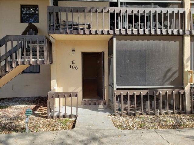1 of 100 - 750 Ne 199th St H-106, Miami, FL