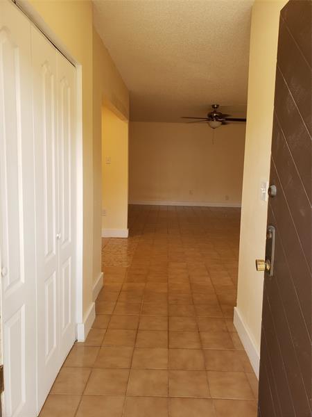 4 of 100 - 750 Ne 199th St H-106, Miami, FL
