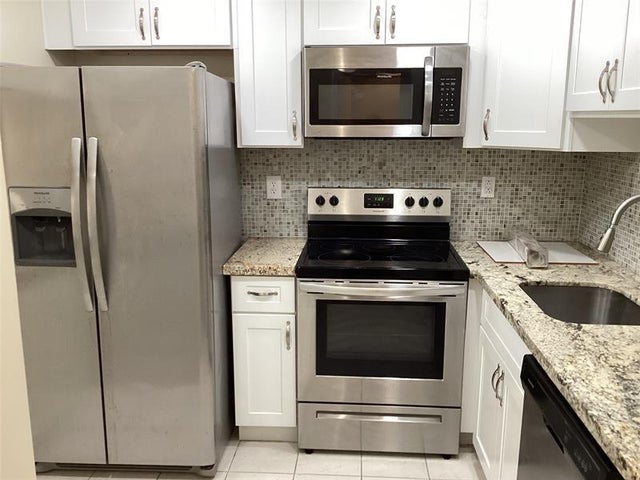 2 of 11 - 9235 Sw 8th St 509, Boca Raton, FL