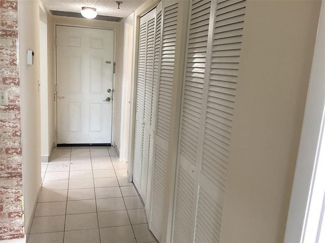 4 of 11 - 9235 Sw 8th St 509, Boca Raton, FL
