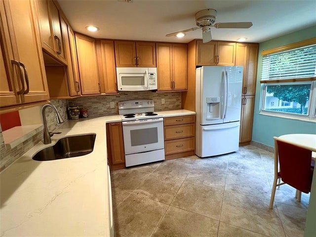 3 of 35 - 3102 Portofino Point O-2, Coconut Creek, FL