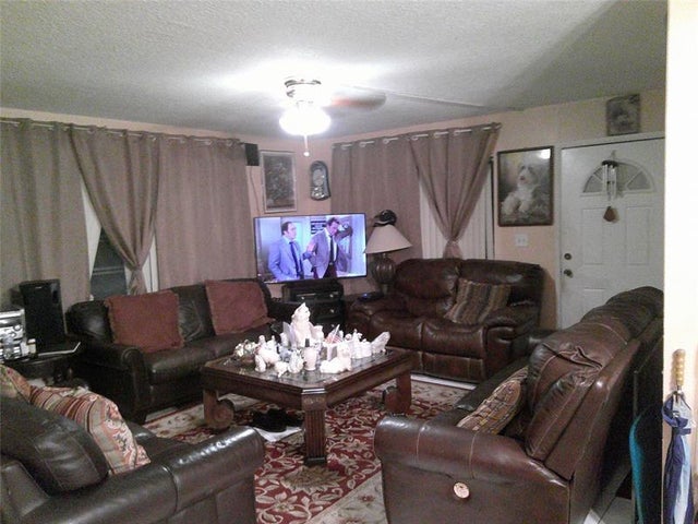 2 of 3 - 20311 Ne 2nd Ave 18, Miami, FL