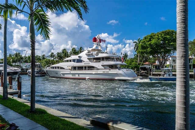1 of 37 - 1000 Se 4th St 117 & 118, Fort Lauderdale, FL
