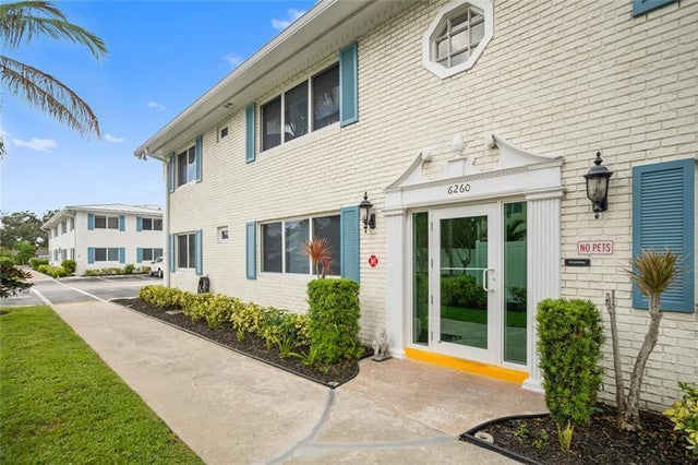 1 of 33 - 6260 Ne 18th Ave 810, Fort Lauderdale, FL