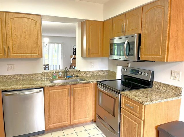 5 of 38 - 7267 Huntington Ln 104, Delray Beach, FL