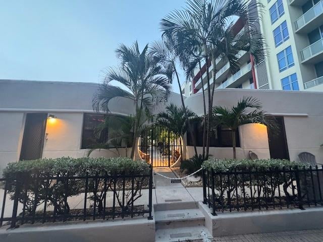 1 of 15 - 323 Fillmore St 12, Hollywood, FL
