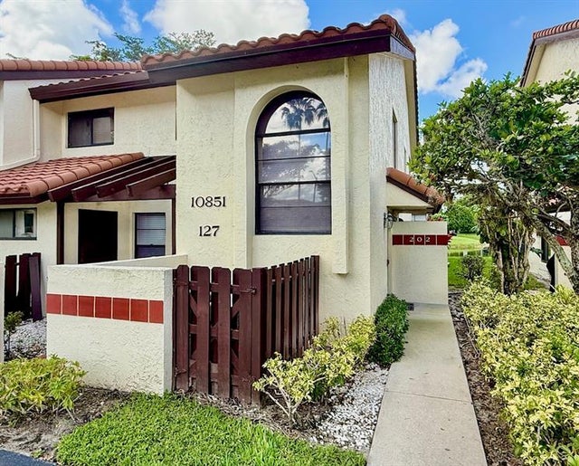 2 of 36 - 10851 Palm Lake Ave 202, Boynton Beach, FL