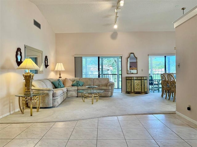 5 of 36 - 10851 Palm Lake Ave 202, Boynton Beach, FL