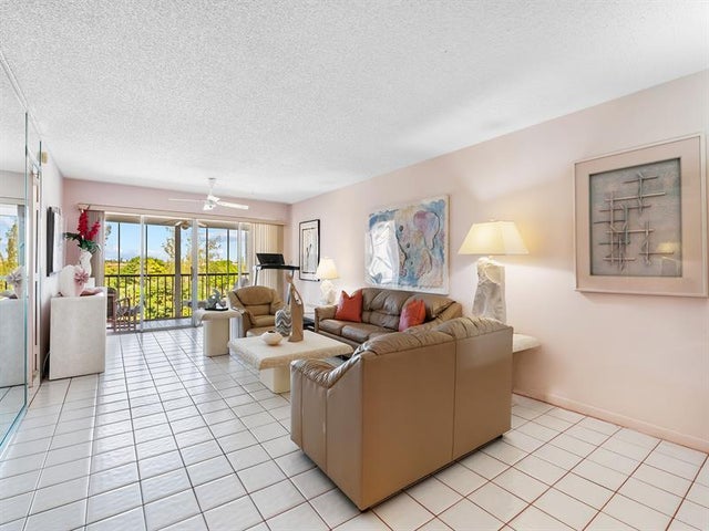 4 of 21 - 3930 Inverrary Blvd 606-d, Lauderhill, FL