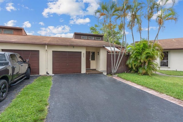 4 of 31 - 9941 Sw 16th St -, Pembroke Pines, FL
