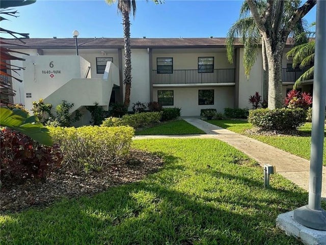 9682 W Mcnab Rd 9682, Tamarac