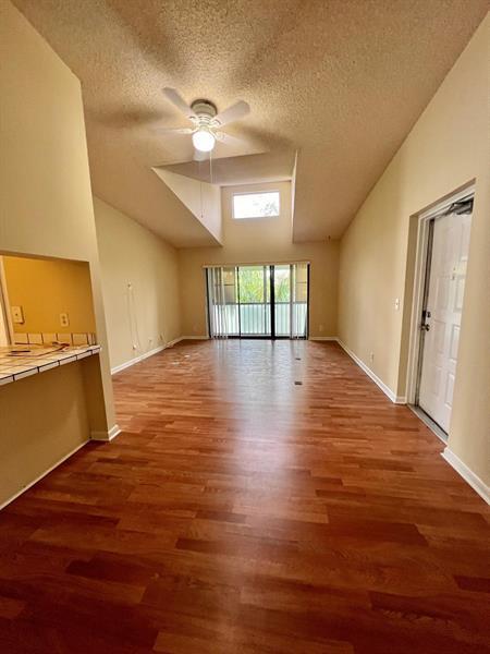 4 of 30 - 1009 Green Pine Blvd H3, West Palm Beach, FL