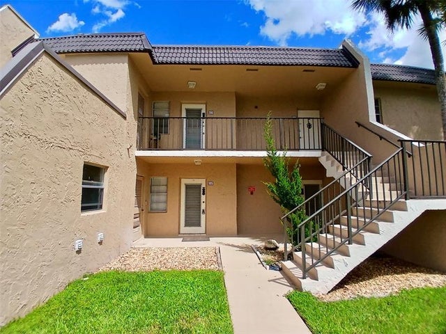 1 of 35 - 100 Lake Meryl Dr 105, West Palm Beach, FL