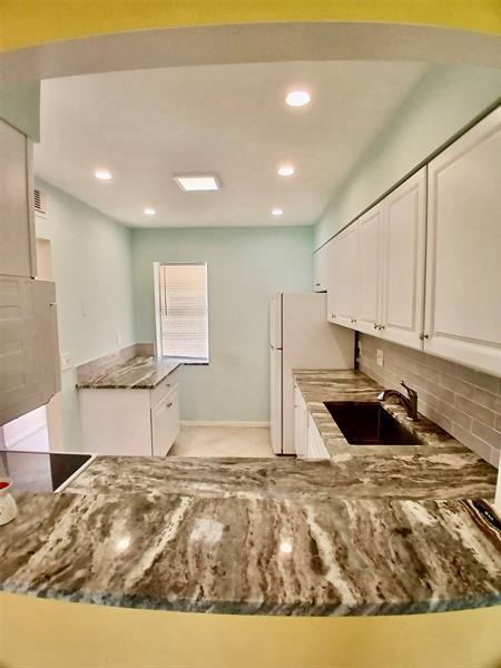 4 of 35 - 100 Lake Meryl Dr 105, West Palm Beach, FL