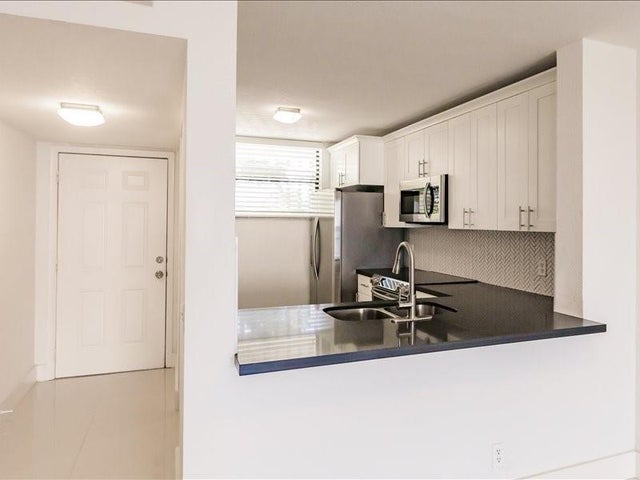 5 of 36 - 112 Lake Emerald Dr 202, Oakland Park, FL