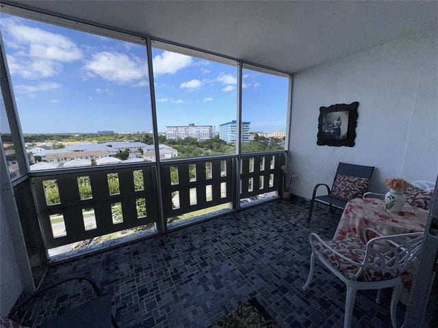 1 of 6 - 4330 Hillcrest Dr 904, Hollywood, FL